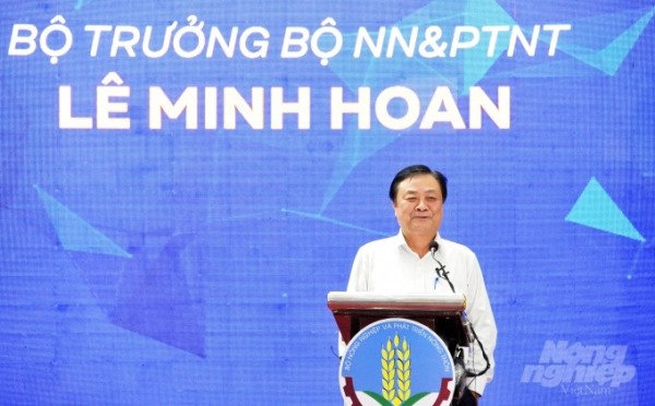 Bộ trưởng Lê Minh Hoan phát biểu tại Hội nghị toàn quốc về thúc đẩy công tác chế biến và phát triển thị trường nông sản năm 2021